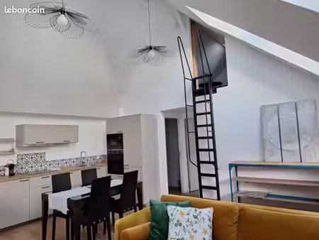 t3 duplex meublé – 2 chambres avec salle de bain privative – tram b à 50 m