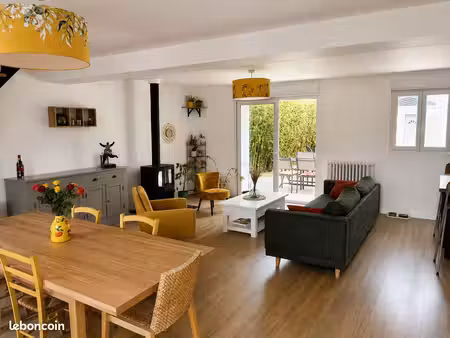 maison 130 m² rénovée – centre-ville / gare – garage 36 m² – jardin