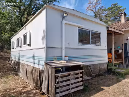 mobil-home 30 m² (8 m x 4 m) – 2 chambres – rénové et habitable immédiatement