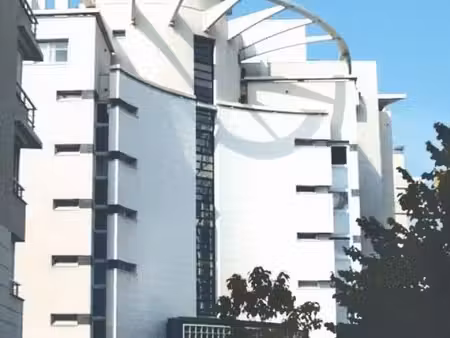 la défense - faubourg de l'arche (92400) : studio meublé pour étudiant - 18 m2 - libre le 