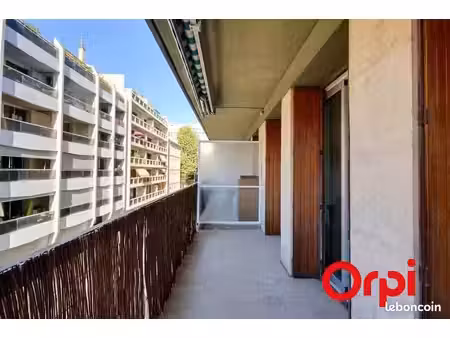 appartement 2 pièces 69 m²