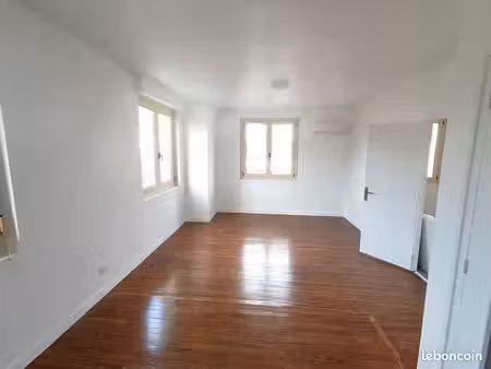 centre - location très bel appartement t4