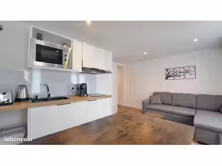 loue appartement t2. libre 28 septembre