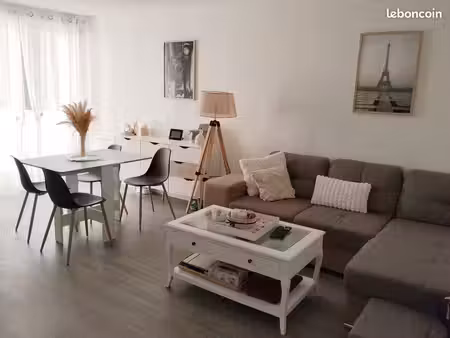 pau nord – t2 lumineux avec balcon  parking privé et piscine
