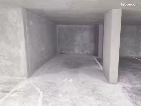 parking a louer