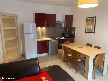 très beau f3 centre ville