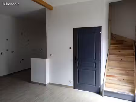 maison t3 avec cours (en cours de finition)