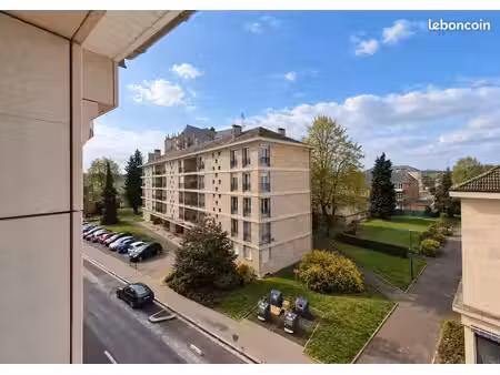 logement hyper centre ville t2