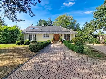 villa 10 pièces 185 m²