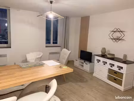 appartement meublé en hyper centre de granville 2 pièce(s) 46 50 m2