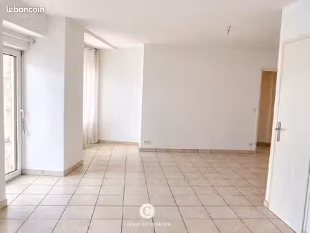 appartement 3 pièces 69 m²