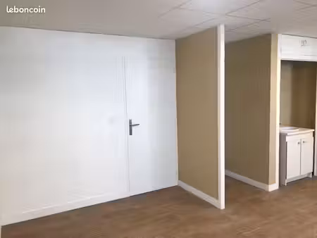 à louer bureau 20 m2 insonorisé - temps plein > nantes – beauséjour / professions de santé