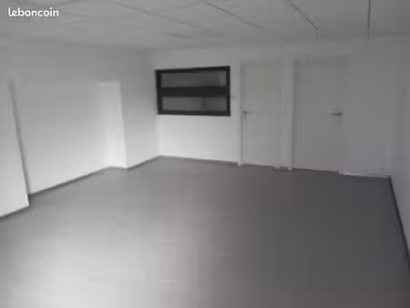 local professionnel a distroff (5 min de yutz)