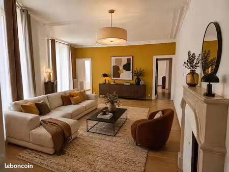 maison 8 pièces 225 m²