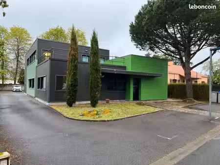 bâtiment d'activité tertiaire