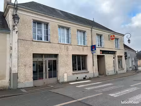 restaurant 80 couverts - logement t5 - licence iv - loyer commerce 642ht