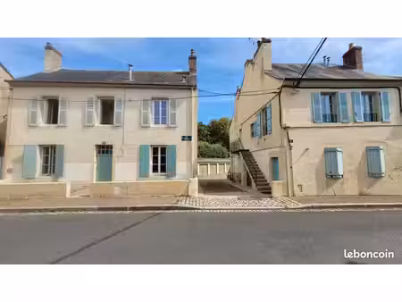 2 immeubles de rapport  rentabilité 10 %   centre ville de nevers avec 7 appartements