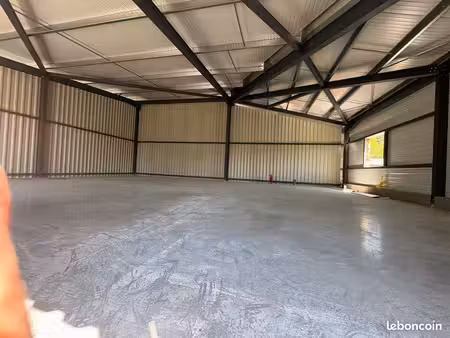 a louer locaux d'activité/entrepots de 120 à 480 m2