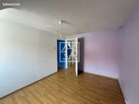 maison 8 pièces 147 m²