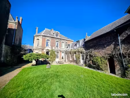 maison 12 pièces 352 m²