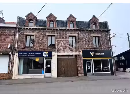 immeuble 15 pièces 325 m²