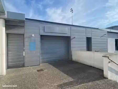 local 342 m² anglet