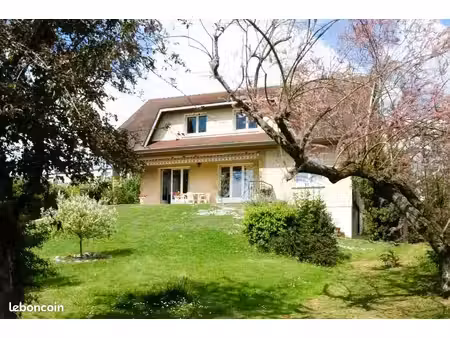 maison 10 pièces 186 m²