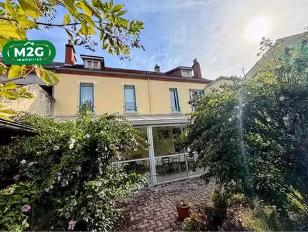 propriété 11 pièces 271 m²