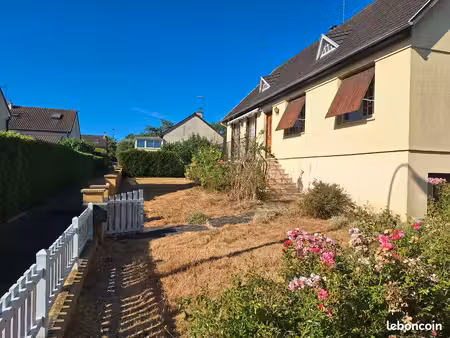 maison 4 chambres avec terrain de 700m2 quartier la madeleine 130000 eu