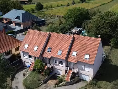 3 maisons accolées