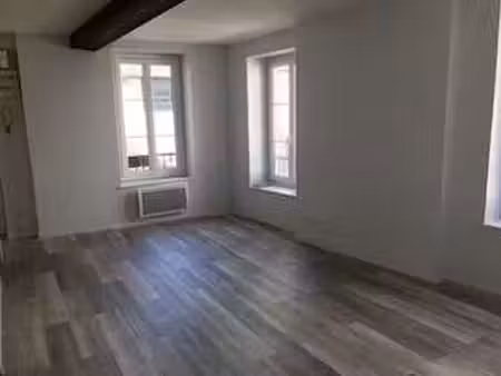 location appartement 3 pièces à caen (14000) : à louer 3 pièces / 72m² caen