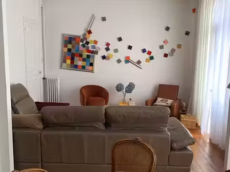 a vendre appartement de caractère – 4 piéces- hyper centre ville de tarbes