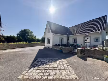 propriété 5 pièces 140 m²