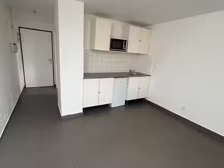 studio de 20 m2 disponible de suite dans quartier pavillonnaire
