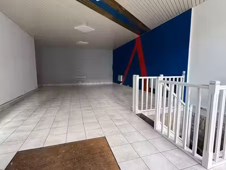 local commercial 143 m² poissy