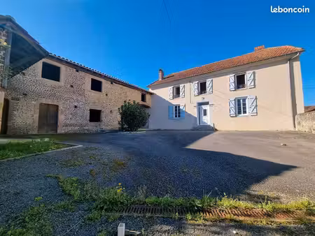 propriété 7 pièces 219 m²