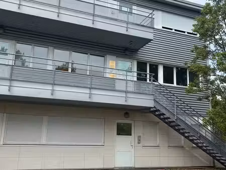 bureaux 100m² à louer avec 3 parking privés