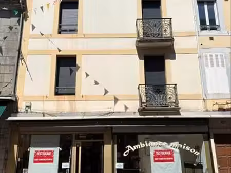 local commercial centre ville