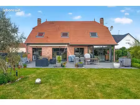 propriété 8 pièces 199 m²