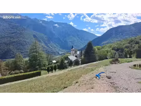 9 terrains viabilisés individuels à bâtir
