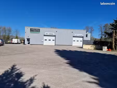 garage automobile ou local de stockage ou pour artisan