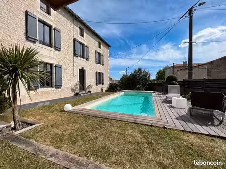 vente maison echiré 7 pièce(s) 3 chambre(s) 230 m²maison 7 pièce(s) 3 chambre(s) 230 m²