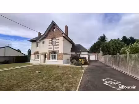 maison 6 pièces 166 m²