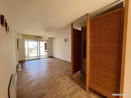 studio 30m de la plage le rocher
