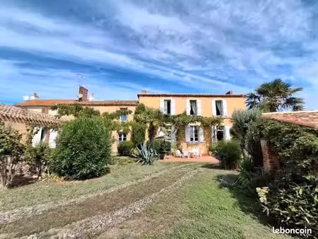 propriété 8 pièces 229 m²