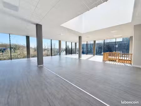 bureaux à louer - pôle jules verne - 230 m² r+1