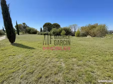 terrain 1100 m² sablet