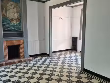 maison ancienne rénovée avec jardin