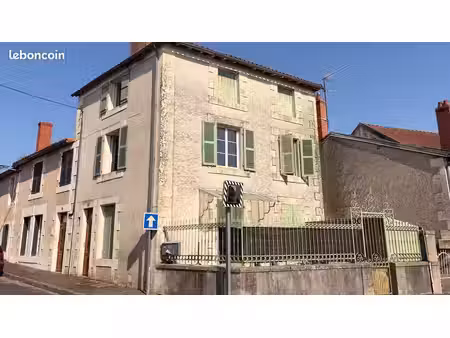 appartement 9 pièces 90 m²