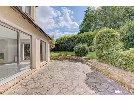 maison 5 pièces 151 m²